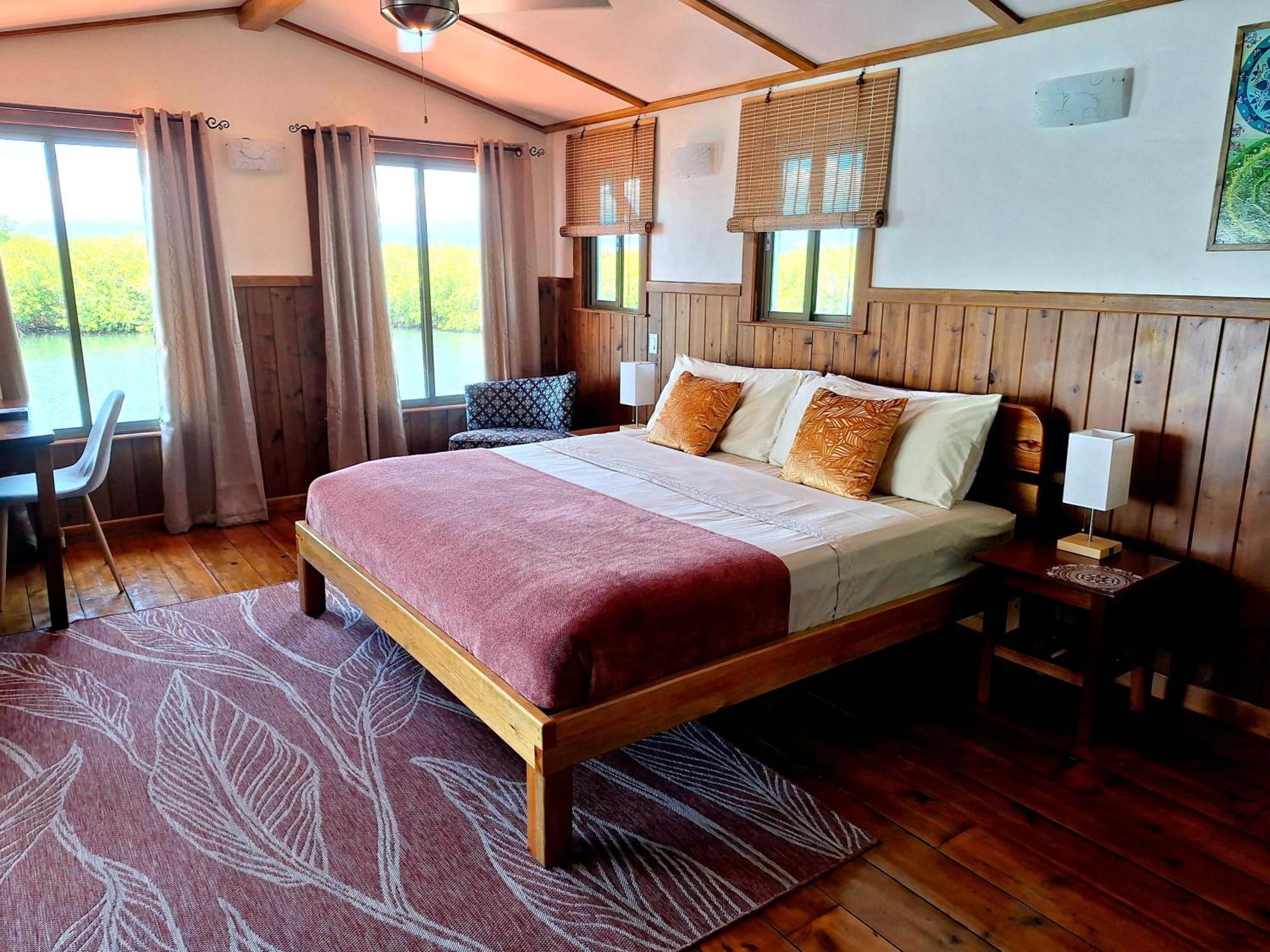 بوكاس تاون The Sunsetter Bed & Breakfast المظهر الخارجي الصورة